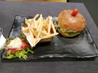 Egg Cheeseburger