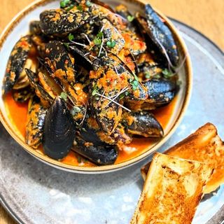 მიდიების ტომ იამი /Mussel Tom Yum