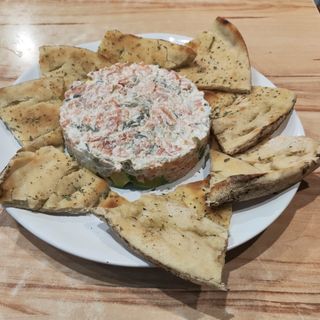 TAMBOR DE SALMON ( acompañado de piadina)