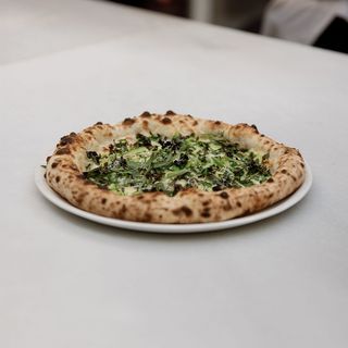 Pizza Cheddar y Kale