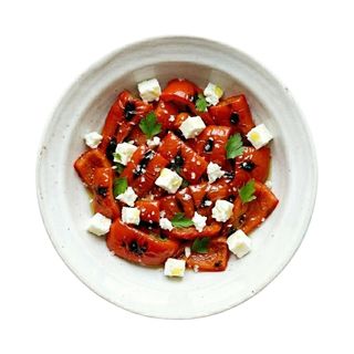 Печени чушки с плочка сирене