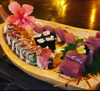 Red Dragon 2.0 Platter 24 Pieces