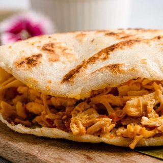 Arepa De Pollo