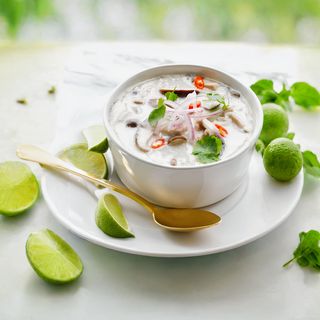 Soupe tom kha Kai