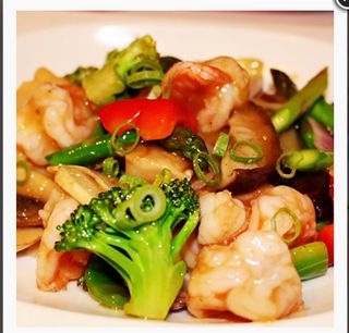 181c. Langostino con verduras fresca