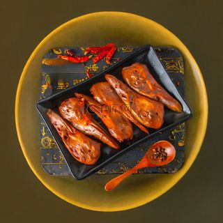 Collo d'anatra Juewei （leggermente piccante）鸭脖
