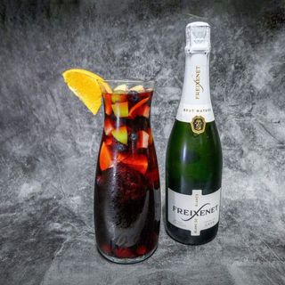 Sangría Tinta con Cava