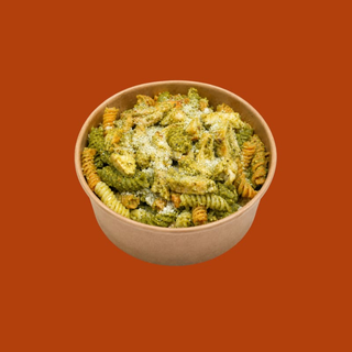 Ensalada de Pasta con Pesto y Pollo