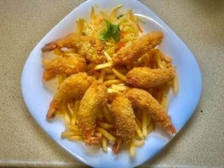 Duże krewetki w cieście