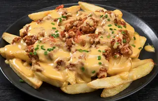 Patatas fritas con bacon