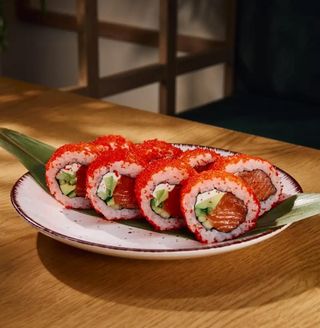 URAMAK SALMON TOBIKO