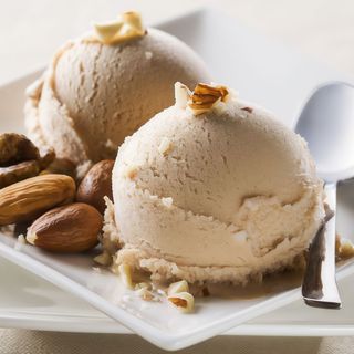 Helado de Almendras Casero con Frangélico