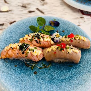 22. NIGIRI TOASTADO SALMÃO 6 peças + NIGIRI TOASTADO ATUM 6 peças