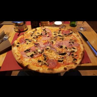 80. Pizza Milano