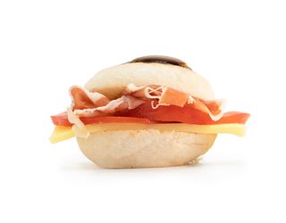 62. Jamón Gran Reserva, pomodoro fresco e formaggio morbido