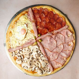 Quattro stagioni pizza