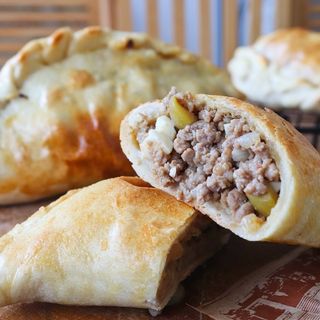 Empanada tajamar (1und)