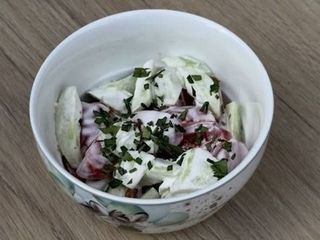Салат овочевий зі сметаною (100/60g)