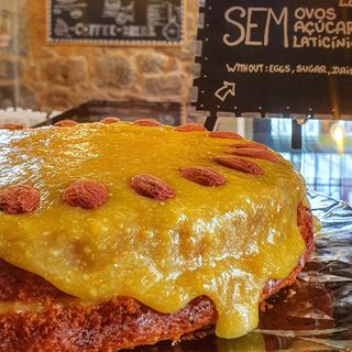 Smoothie, Torrada com Azeite e Oregãos, Fatia de Bolo