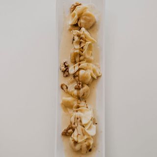 Tortellini De Pera Con Salsa De Queso Y Nueces