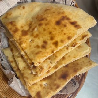Cheese Naan (1 Ud.)