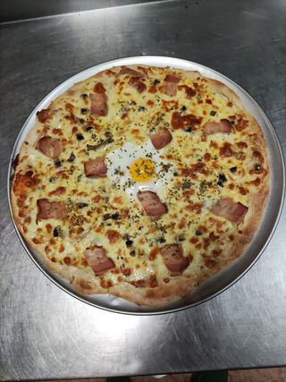 Pizza Al Gusto (Mediana)