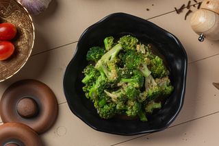 Брокколи в чесночном соусе (250гр)