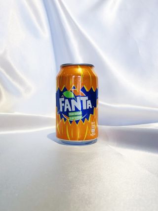 Fanta Naranja lata 330ml.