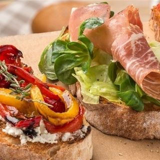 Брускетте con tonno (2шт)