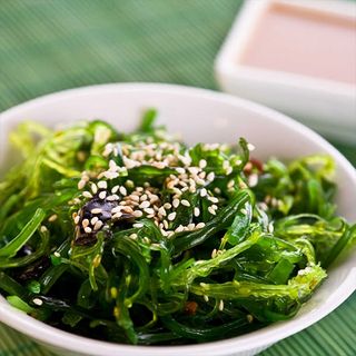 Ensalada De Wakama Con Sésamo