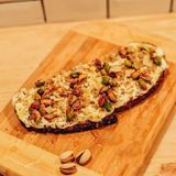 Tostada de Queso crema y Miel