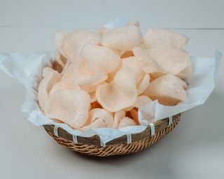 93. Чипс от скариди