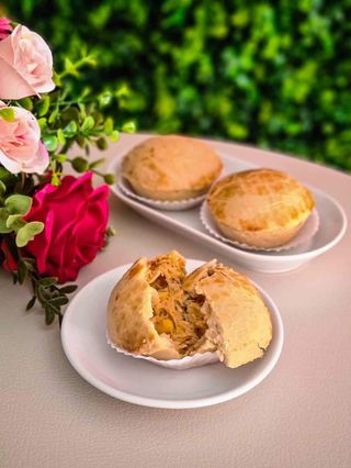 - 3 Unidades Empada de Frango 