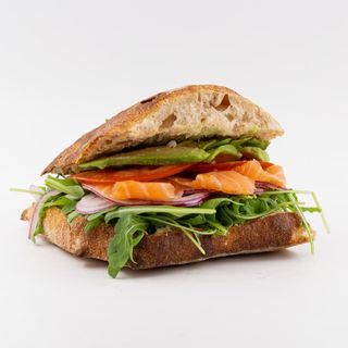 Avo Salmon Sandwich