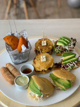 DEGUSTACION VENEZOLANA PARA 2 PERSONAS