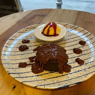 Culant De Chocolate Con Helado De Vainilla