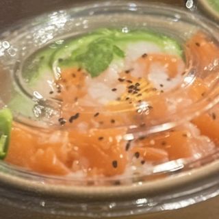 67. Poke Salmón 1