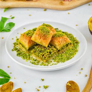 Баклава с фисташками (1 шт.)