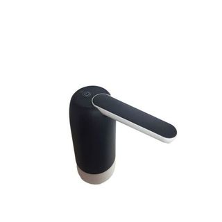 Automatic portable water dispenser