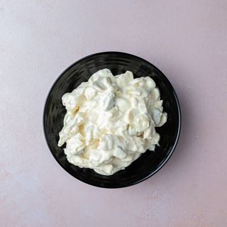 Pileća salata sa šampinjonima