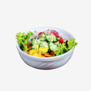 Salată vegană cu crutoane șI vinegretă