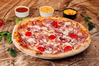 Pizza românească medie