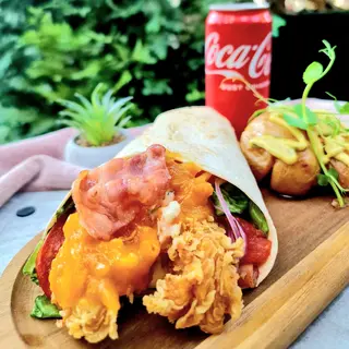 Meniu Complet Crispy Chicken Wrap