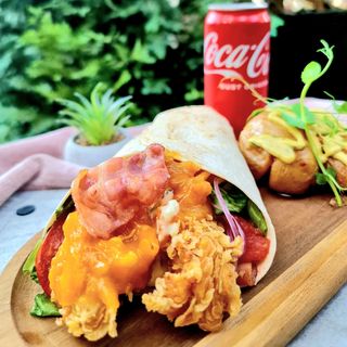 Meniu Complet Crispy Chicken Wrap