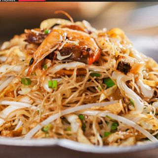 Pr 07 Spaghetti di riso con frutti di mare