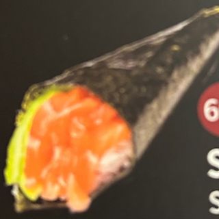 Temaki salmón (1 pieza)