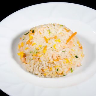 Riso con salmone saltato