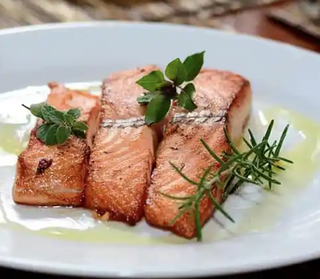 Salmón fresco a la plancha