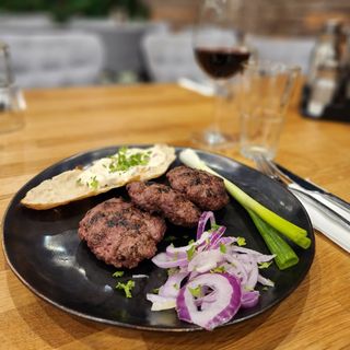 Тройка кюфте