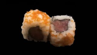 57. Uramaki spicy tuna